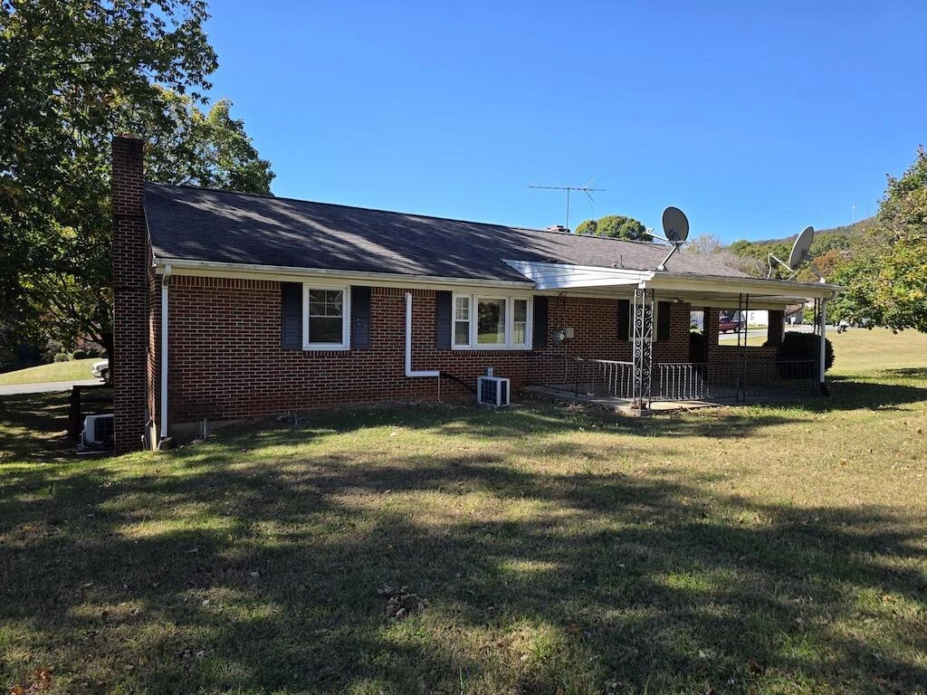 540 Bernard RD - Photo 8