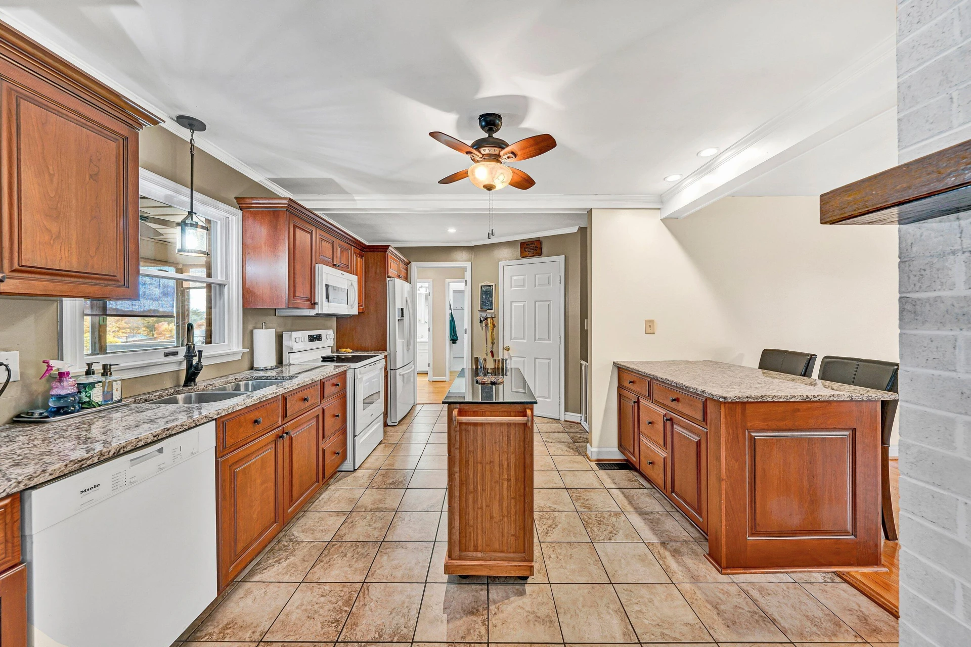 2228 Thomason LN - Photo 19