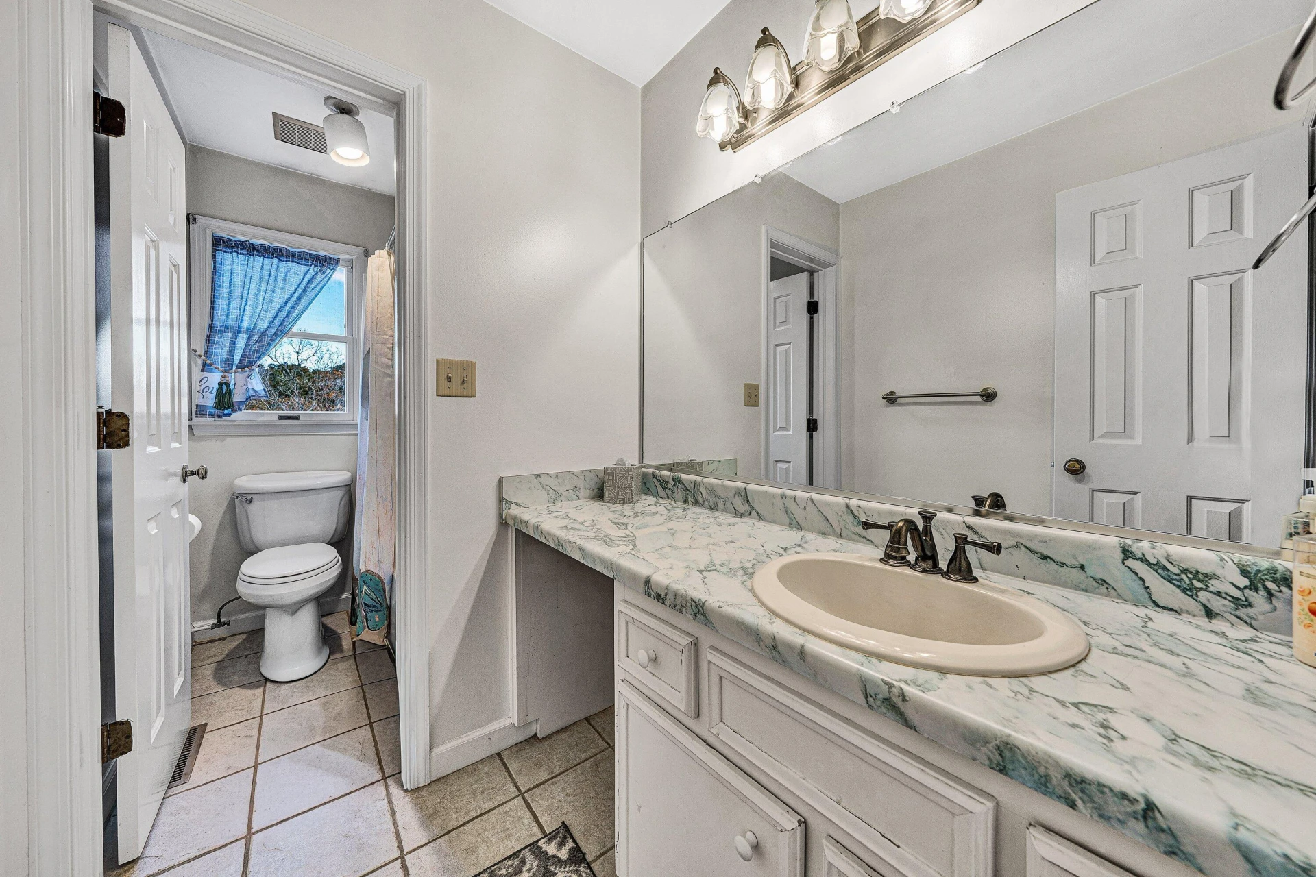 2228 Thomason LN - Photo 35