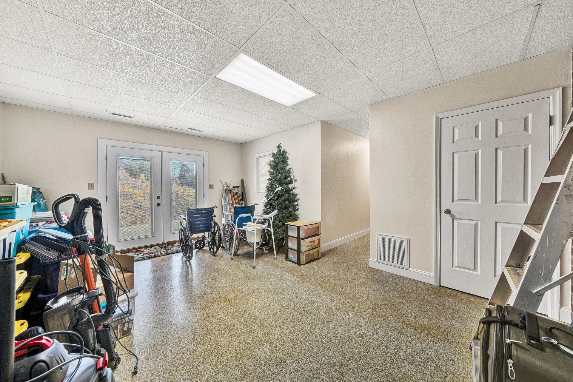 2228 Thomason LN - Photo 37
