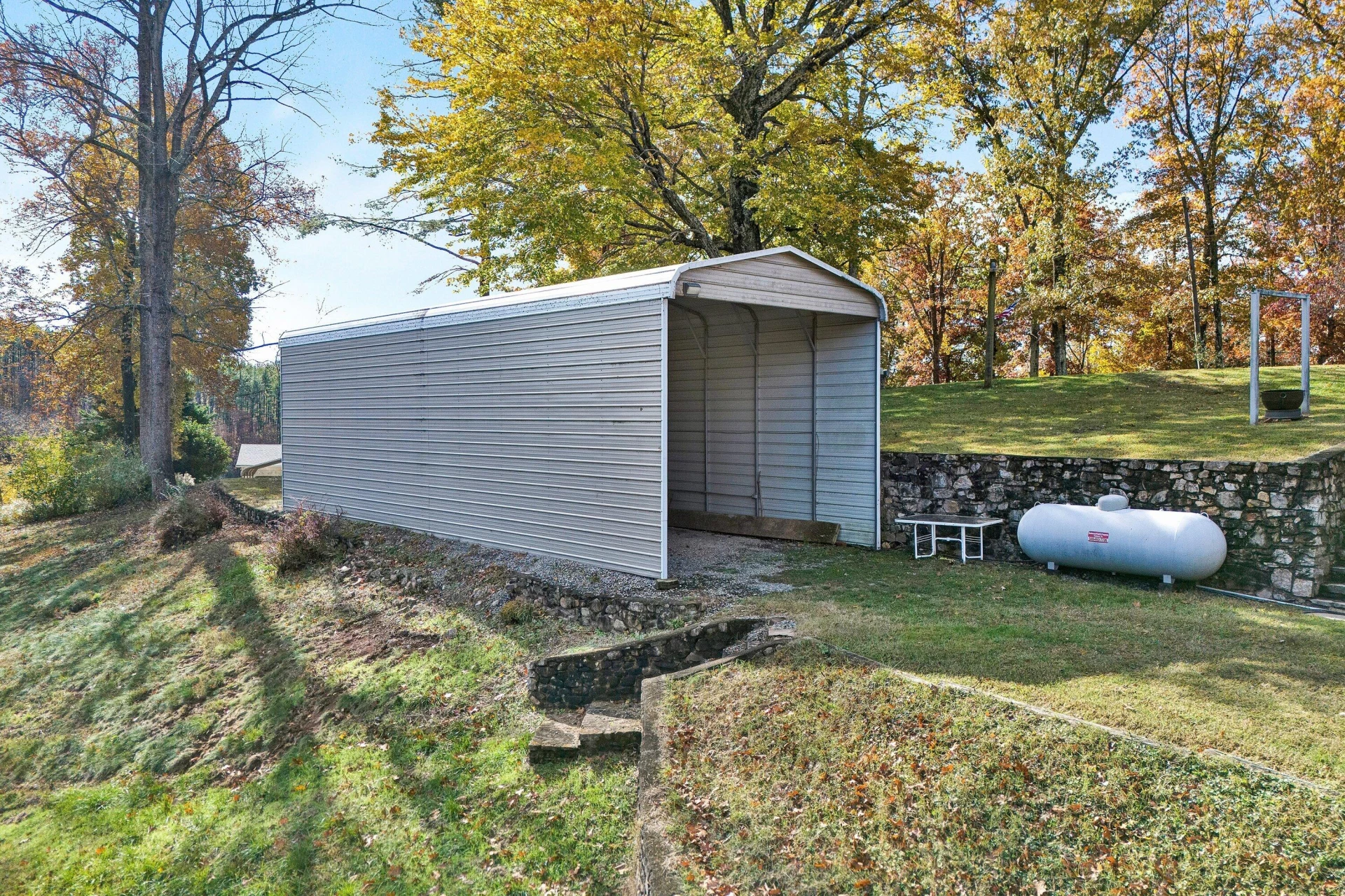 2228 Thomason LN - Photo 45