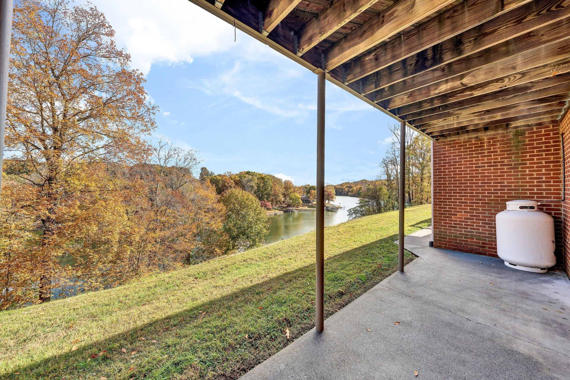 2228 Thomason LN - Photo 48