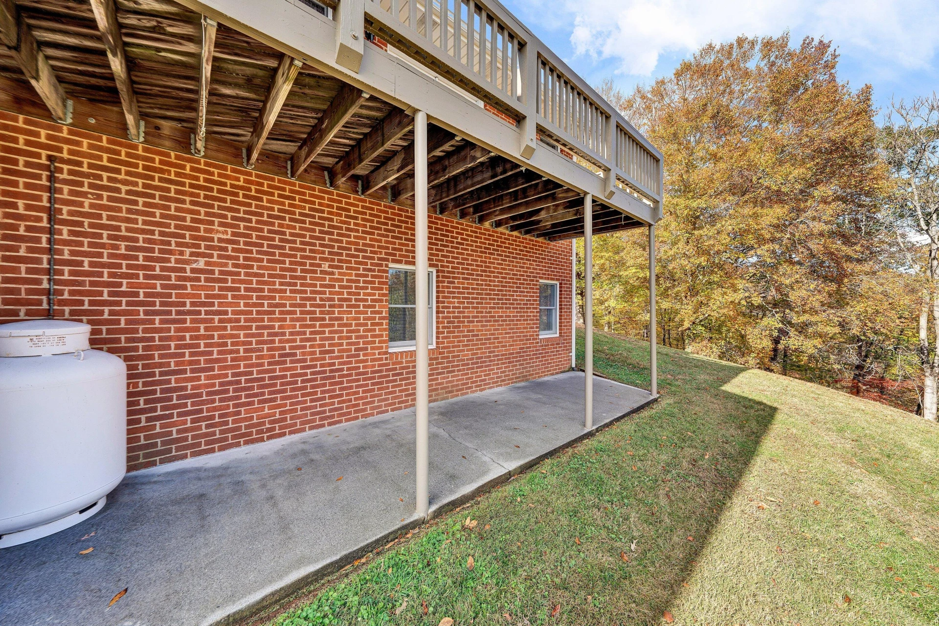 2228 Thomason LN - Photo 49