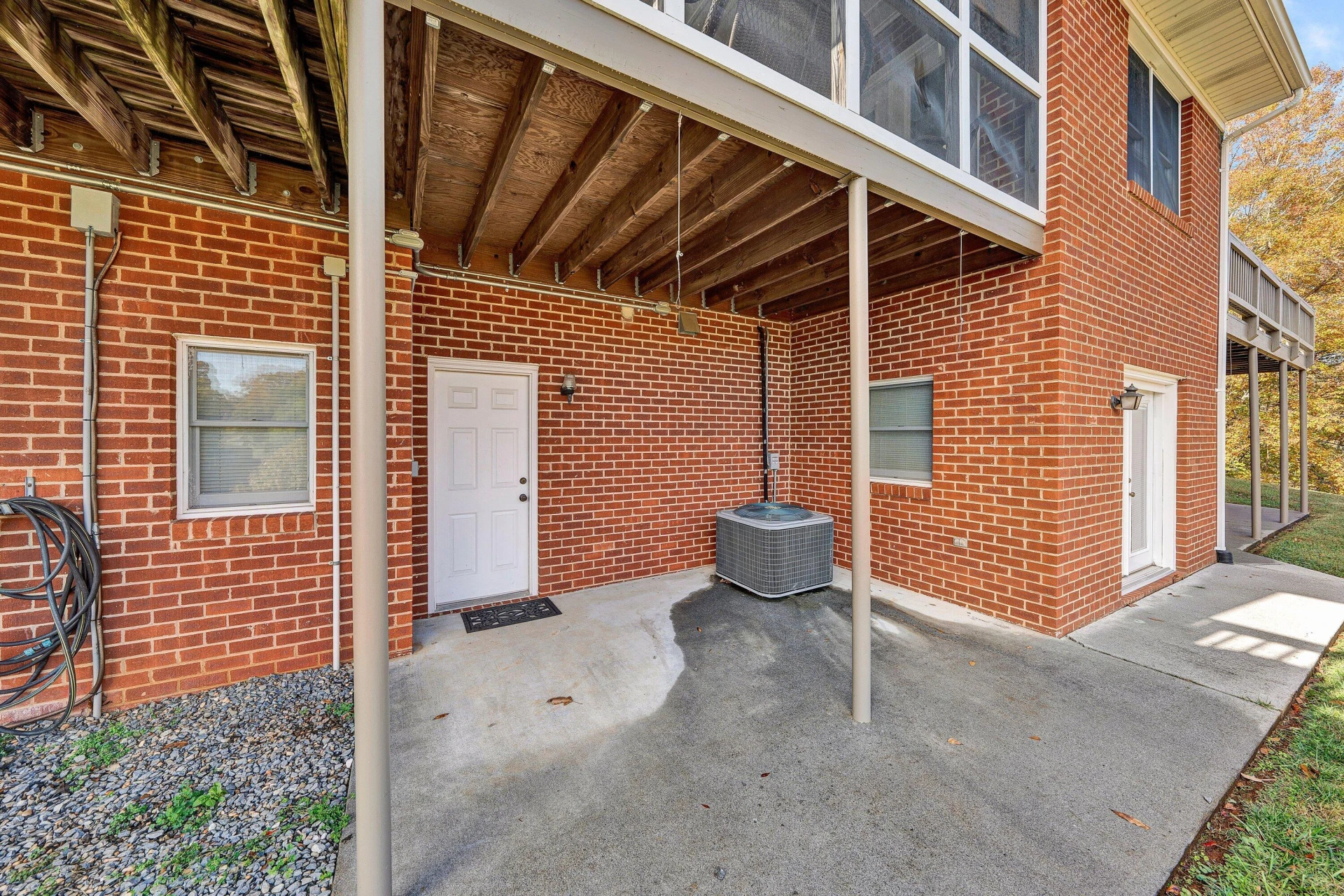 2228 Thomason LN - Photo 50