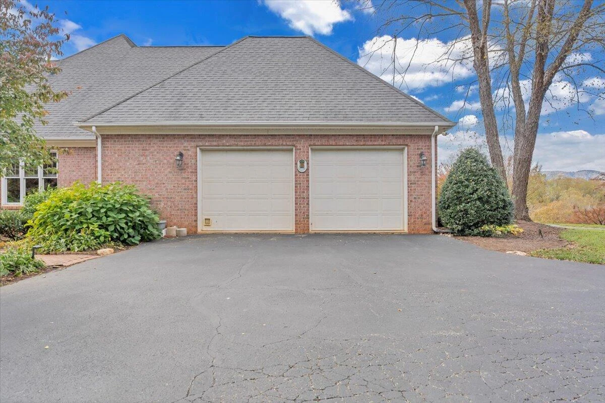 715 Rockland RD - Photo 88