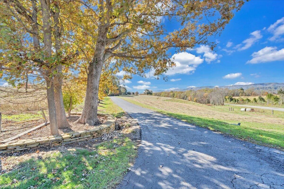 715 Rockland RD - Photo 90