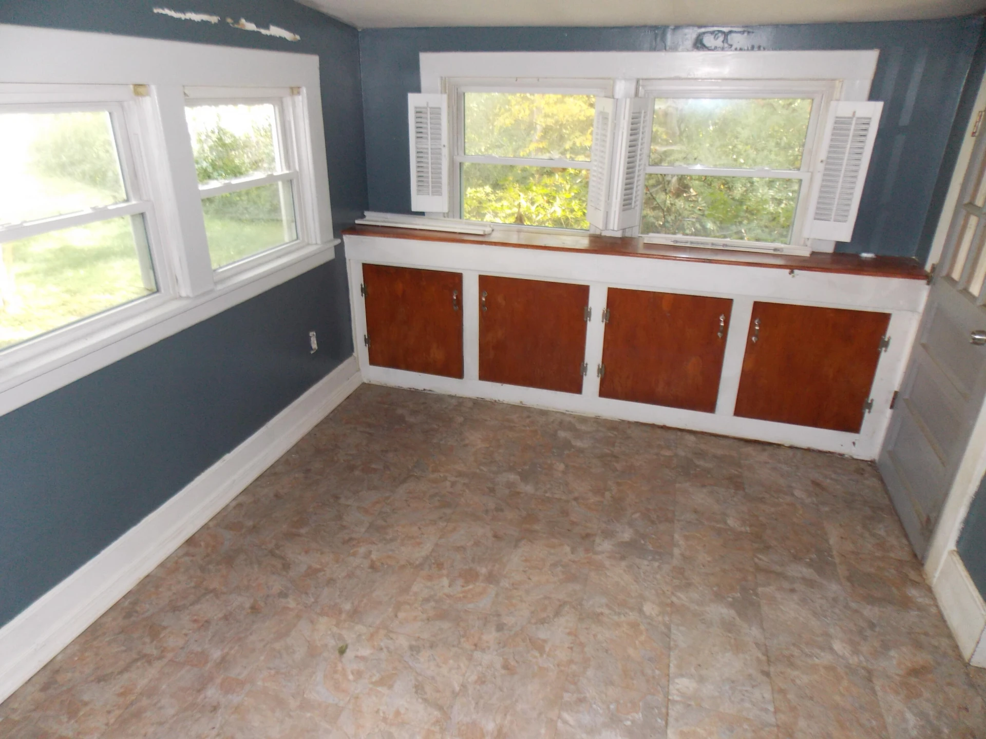 304 W Burwell ST - Photo 12