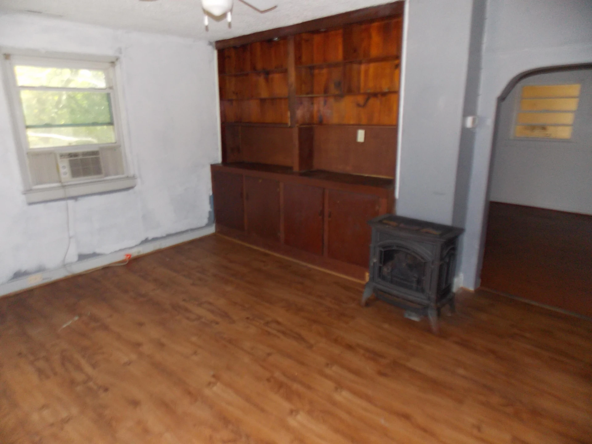 304 W Burwell ST - Photo 6