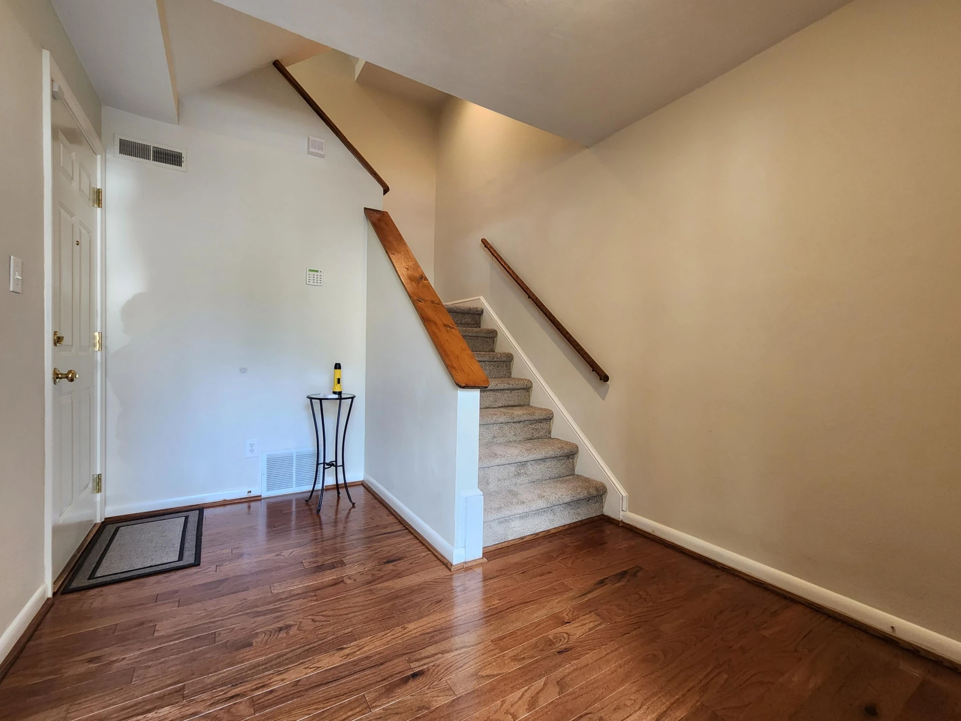3556 Londonderry LN - Photo 3