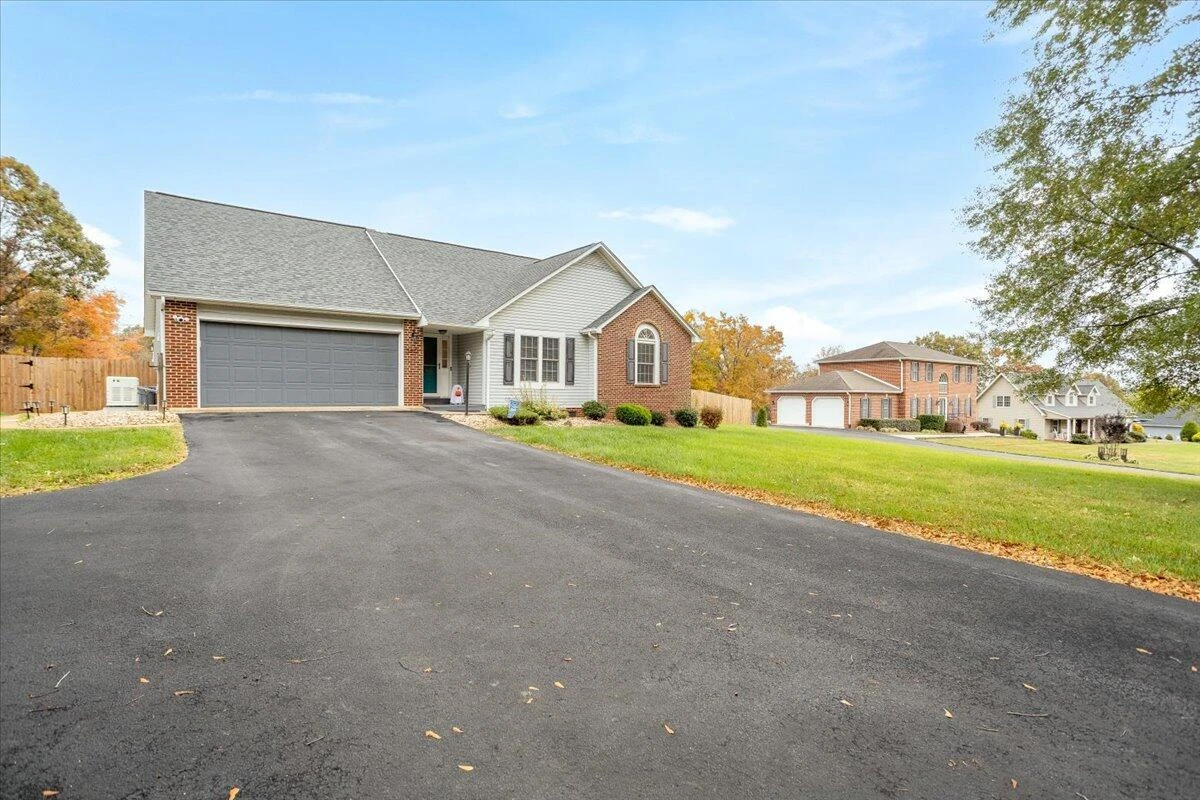 260 Leaning Oak RD - Photo 3