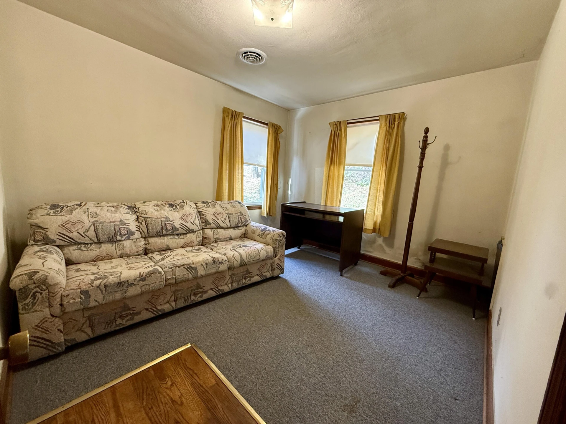 2213 W Main ST - Photo 6