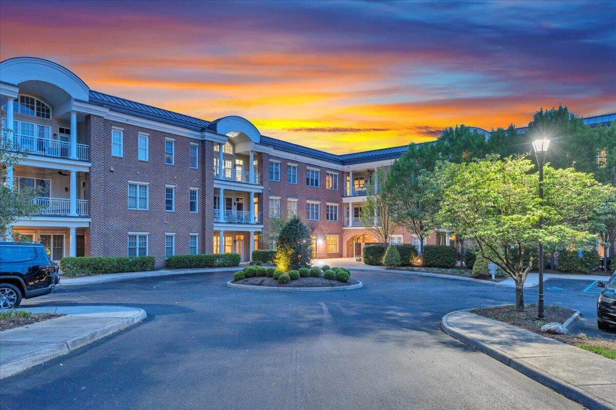 2125 Yellow Mountain RD SE #107 - Photo 3