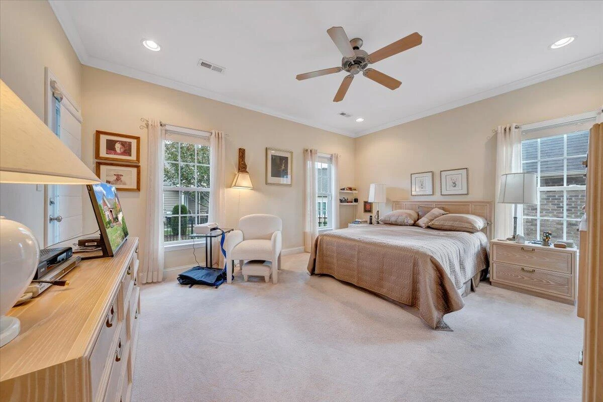 421 DEER RUN CIR - Photo 18