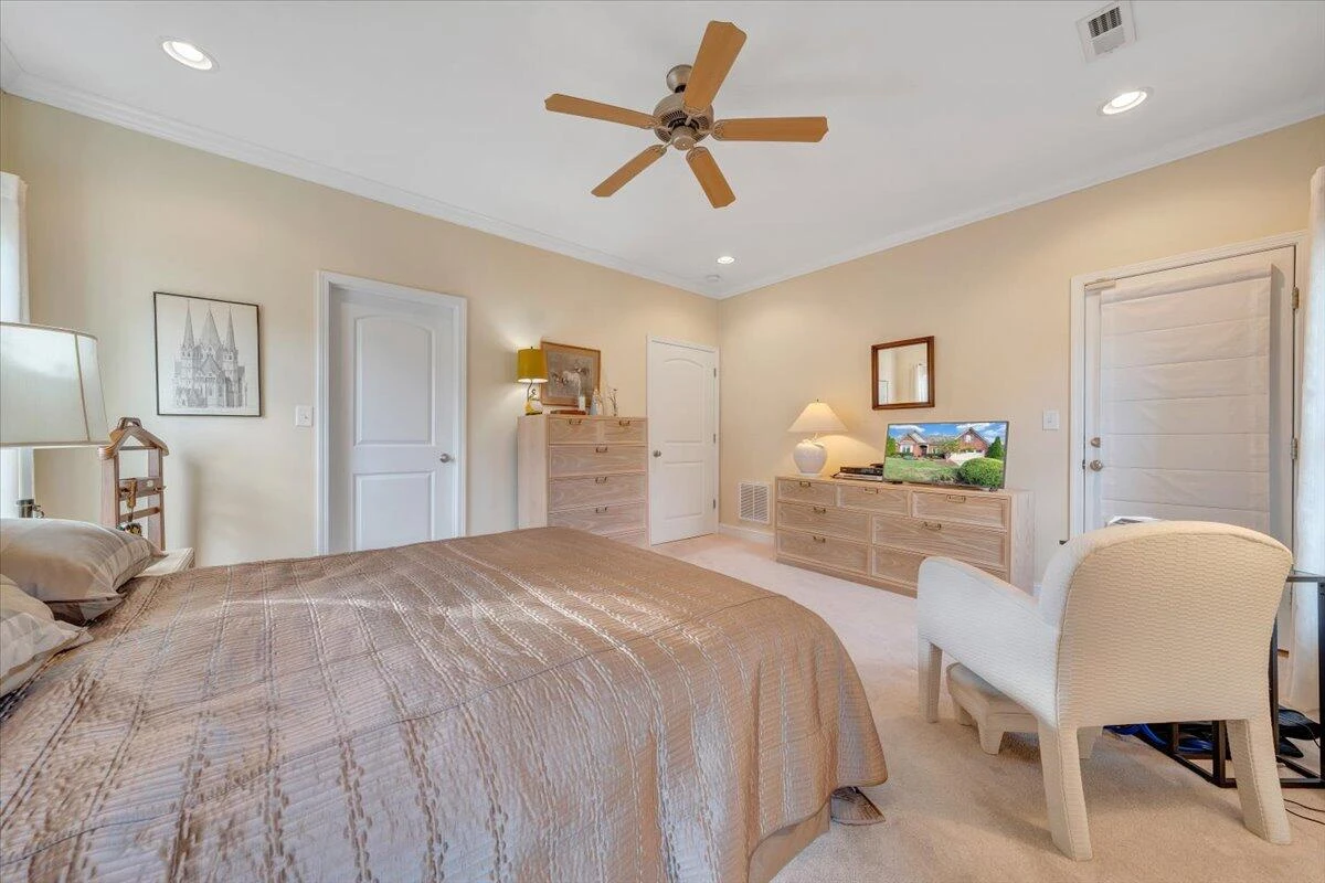 421 DEER RUN CIR - Photo 20