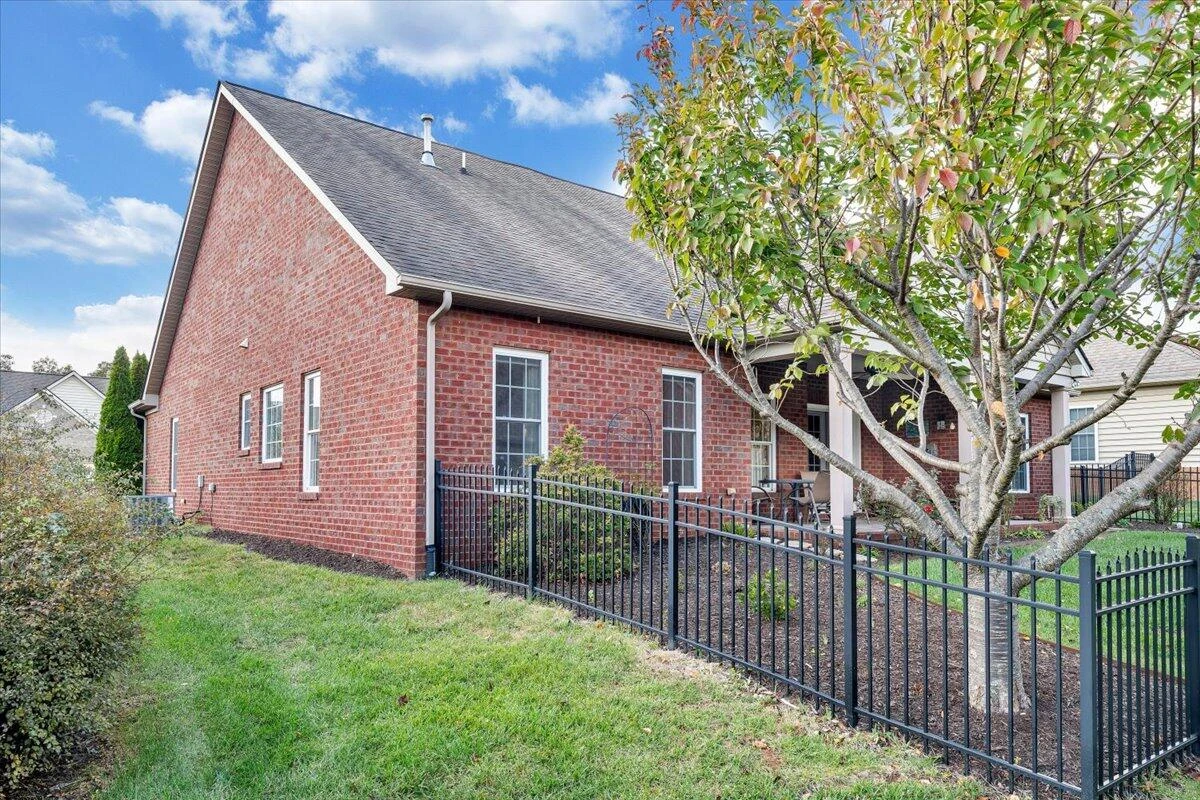 421 DEER RUN CIR - Photo 35