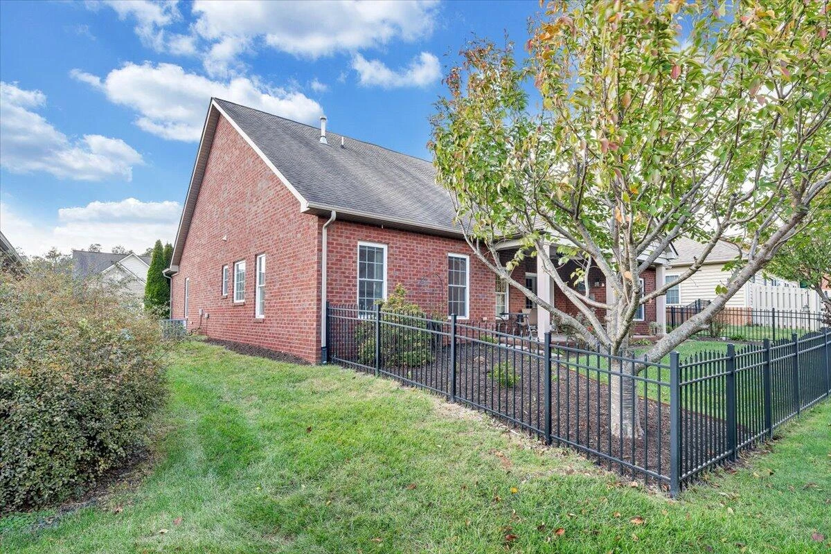 421 DEER RUN CIR - Photo 36