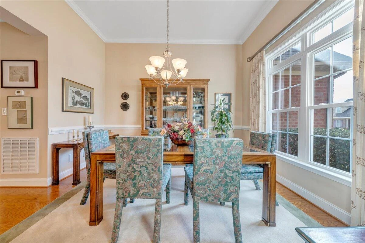 421 DEER RUN CIR - Photo 5