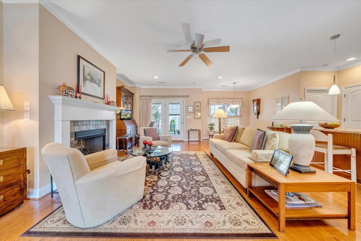 421 DEER RUN CIR - Photo 7