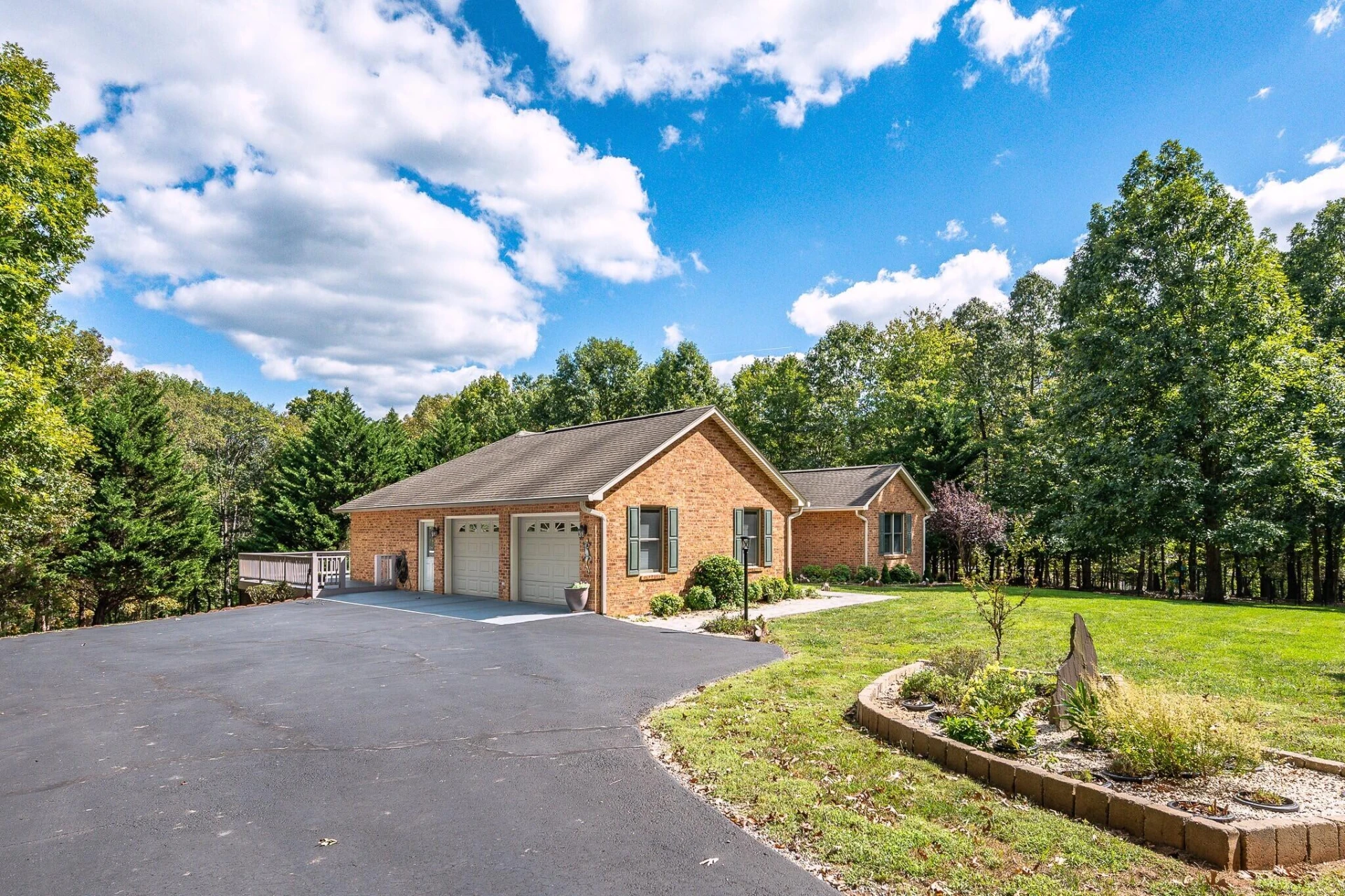 2120 Five Forks RD - Photo 3