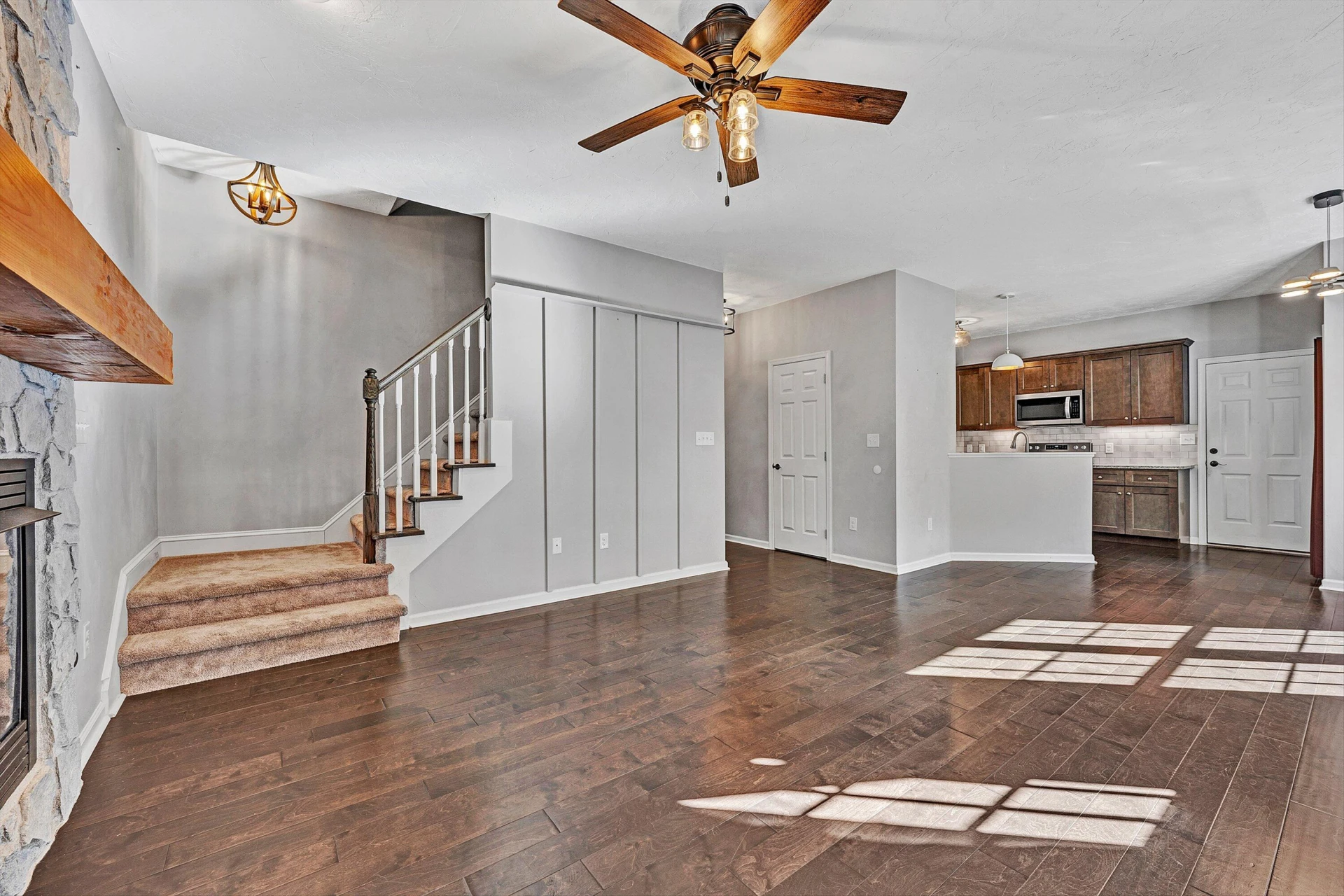 1404 Commonwealth DR - Photo 22