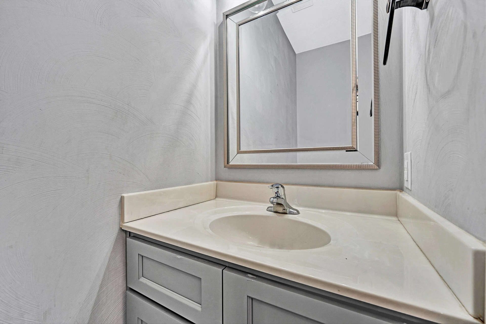1404 Commonwealth DR - Photo 25