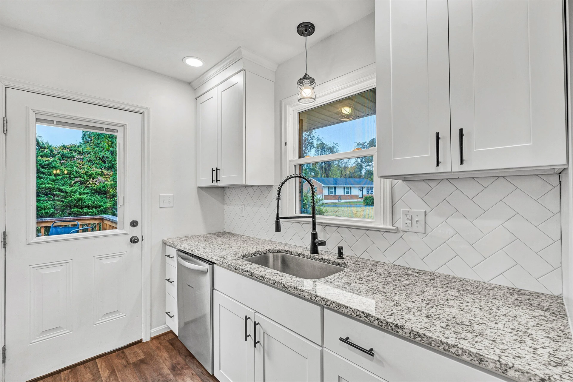 143 LENOX CIR - Photo 14