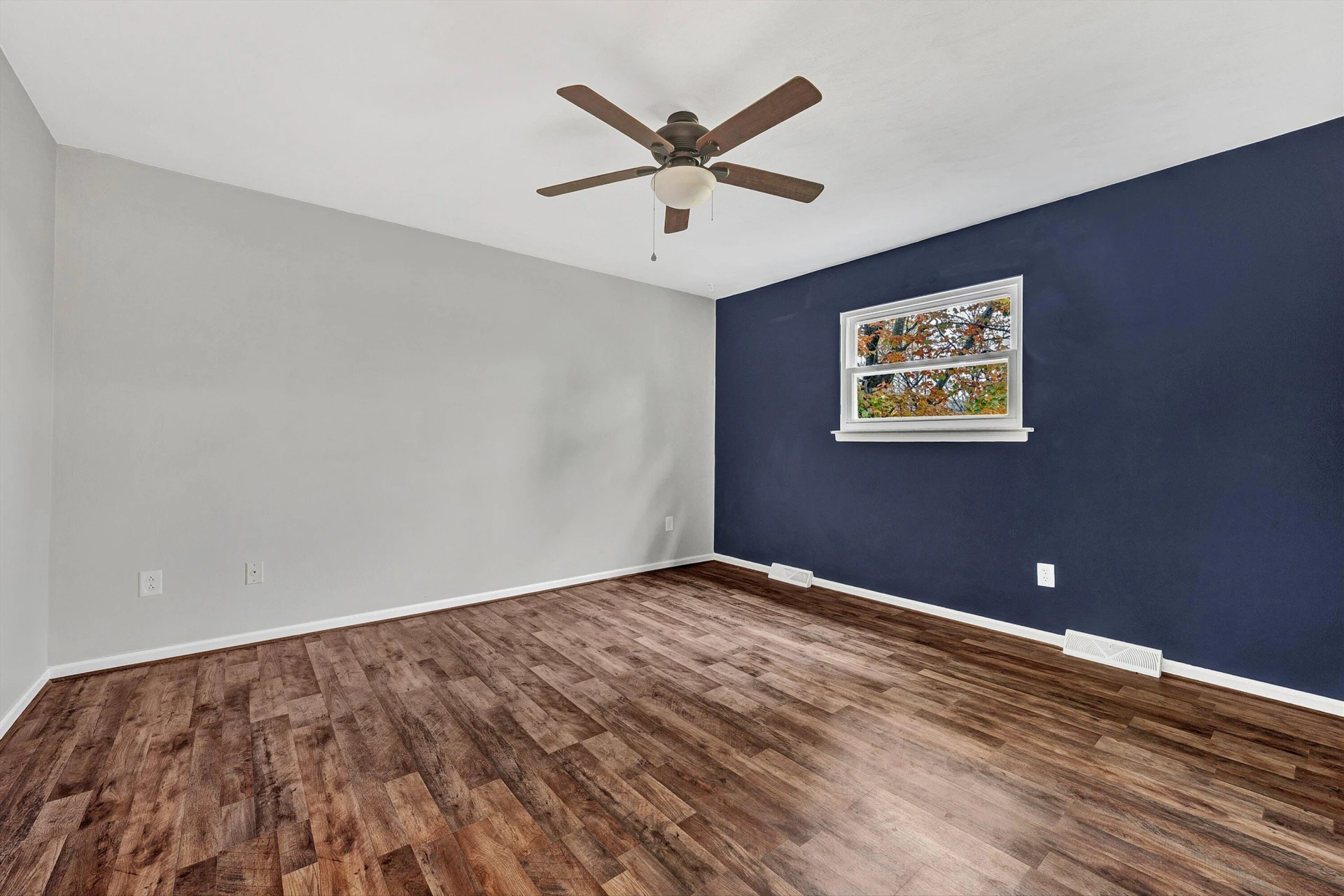 143 LENOX CIR - Photo 16