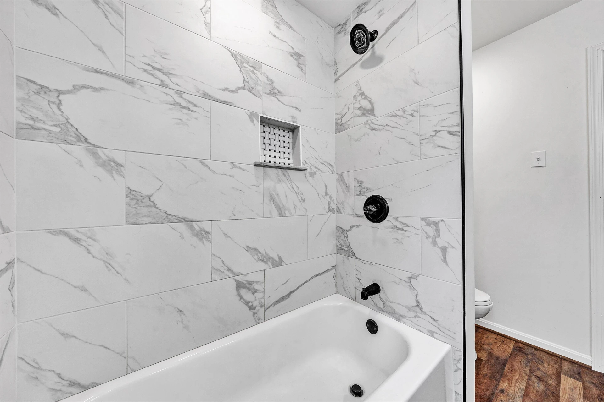 143 LENOX CIR - Photo 23