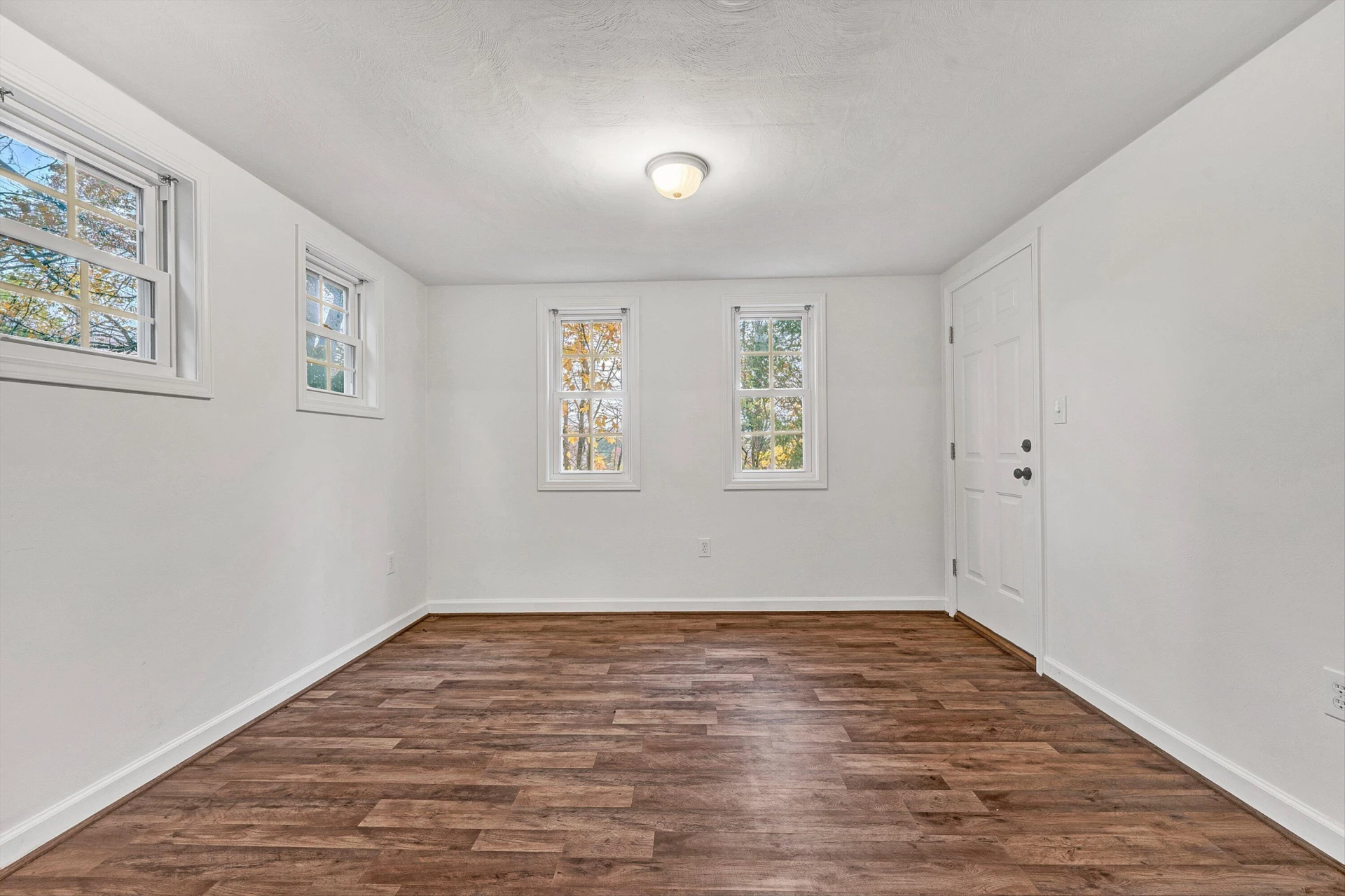 143 LENOX CIR - Photo 27