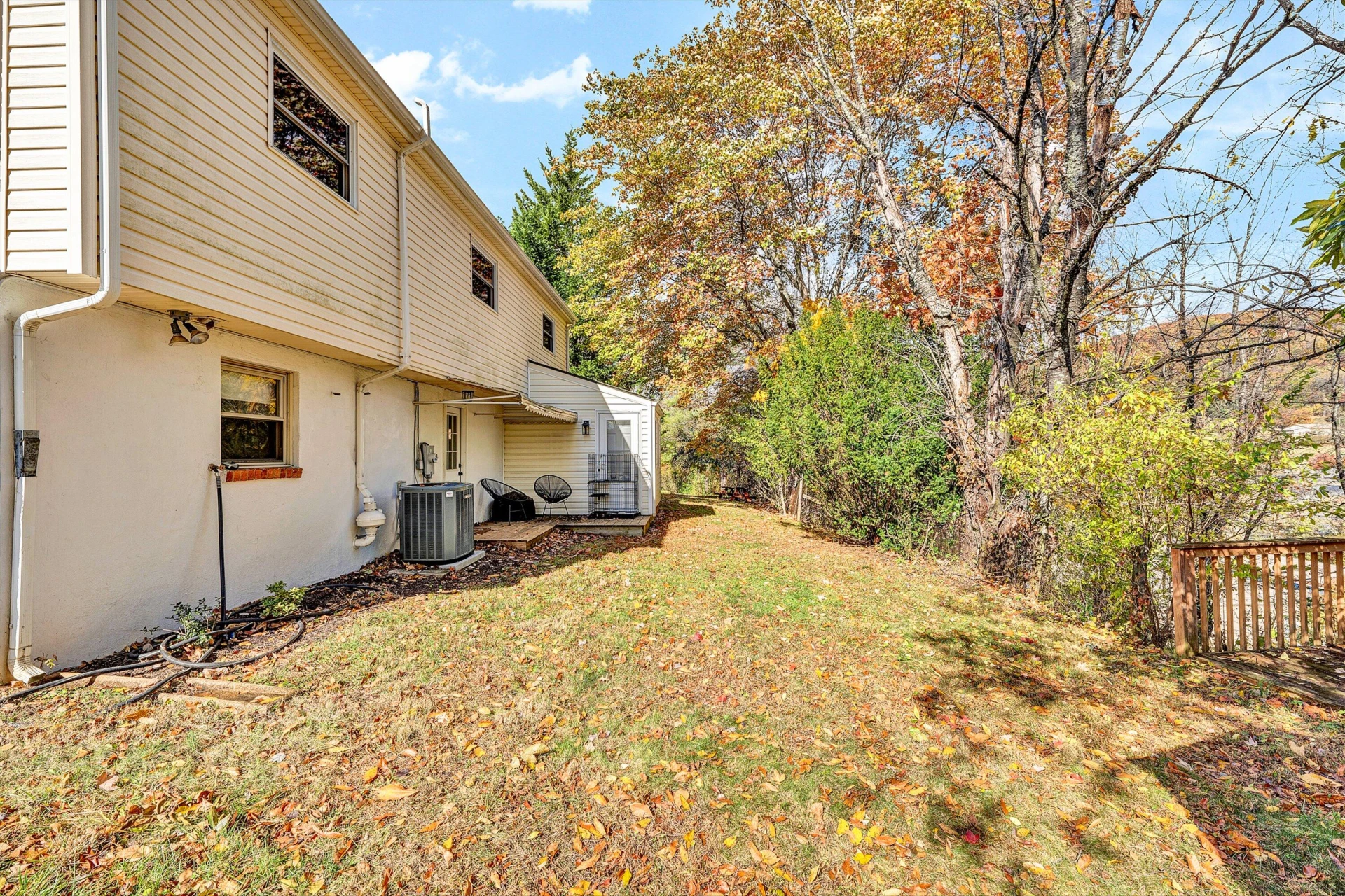 143 LENOX CIR - Photo 35