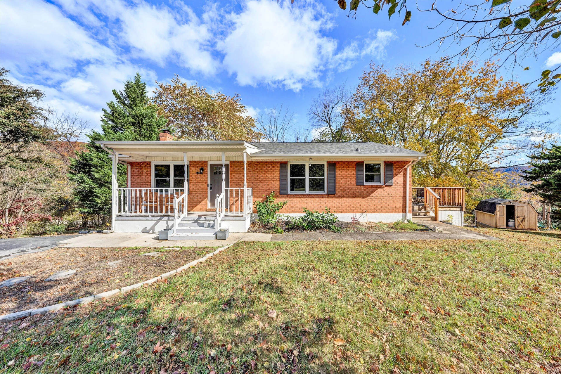 143 LENOX CIR - Photo 46
