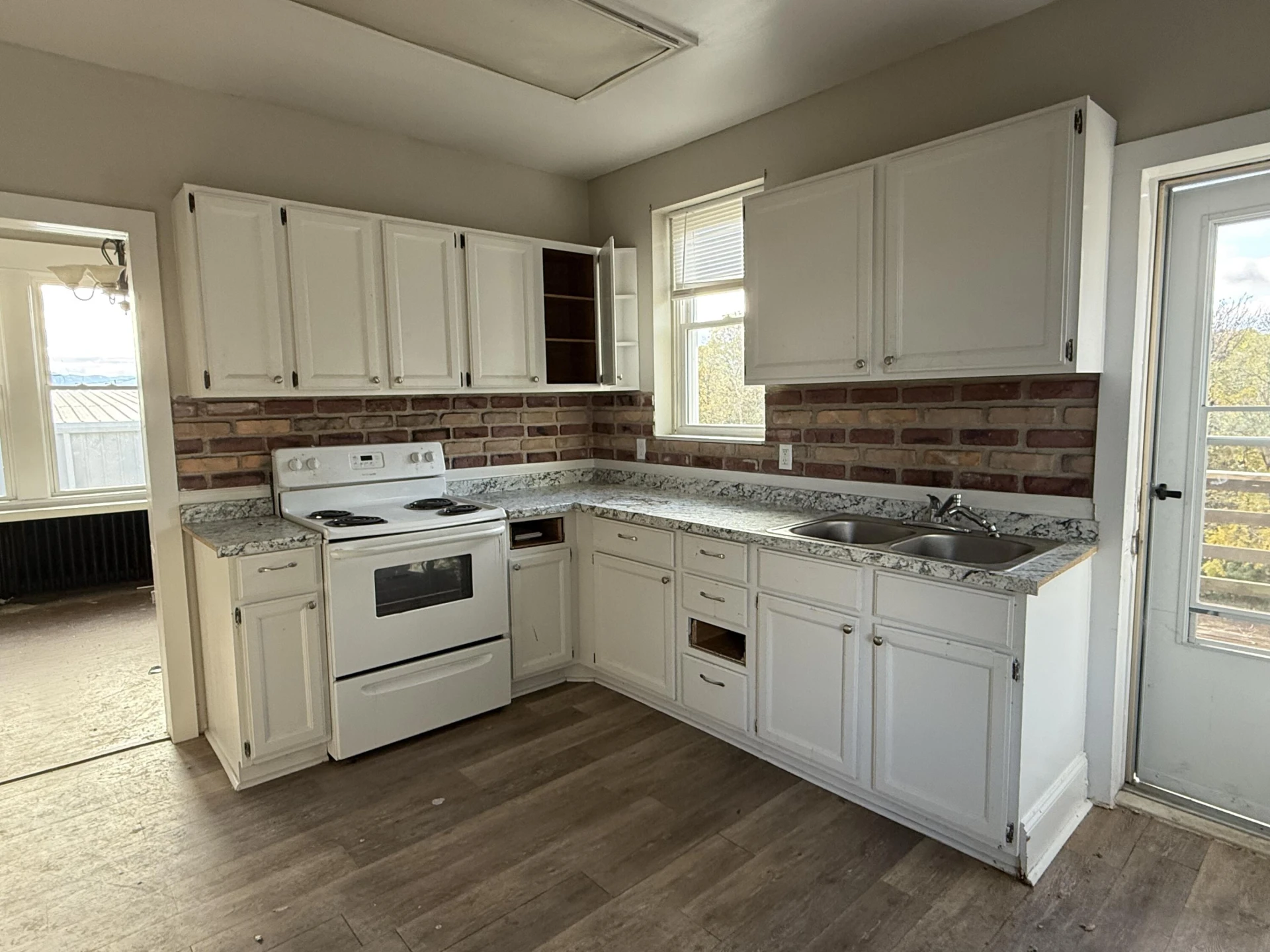1023 Piedmont ST SE - Photo 4