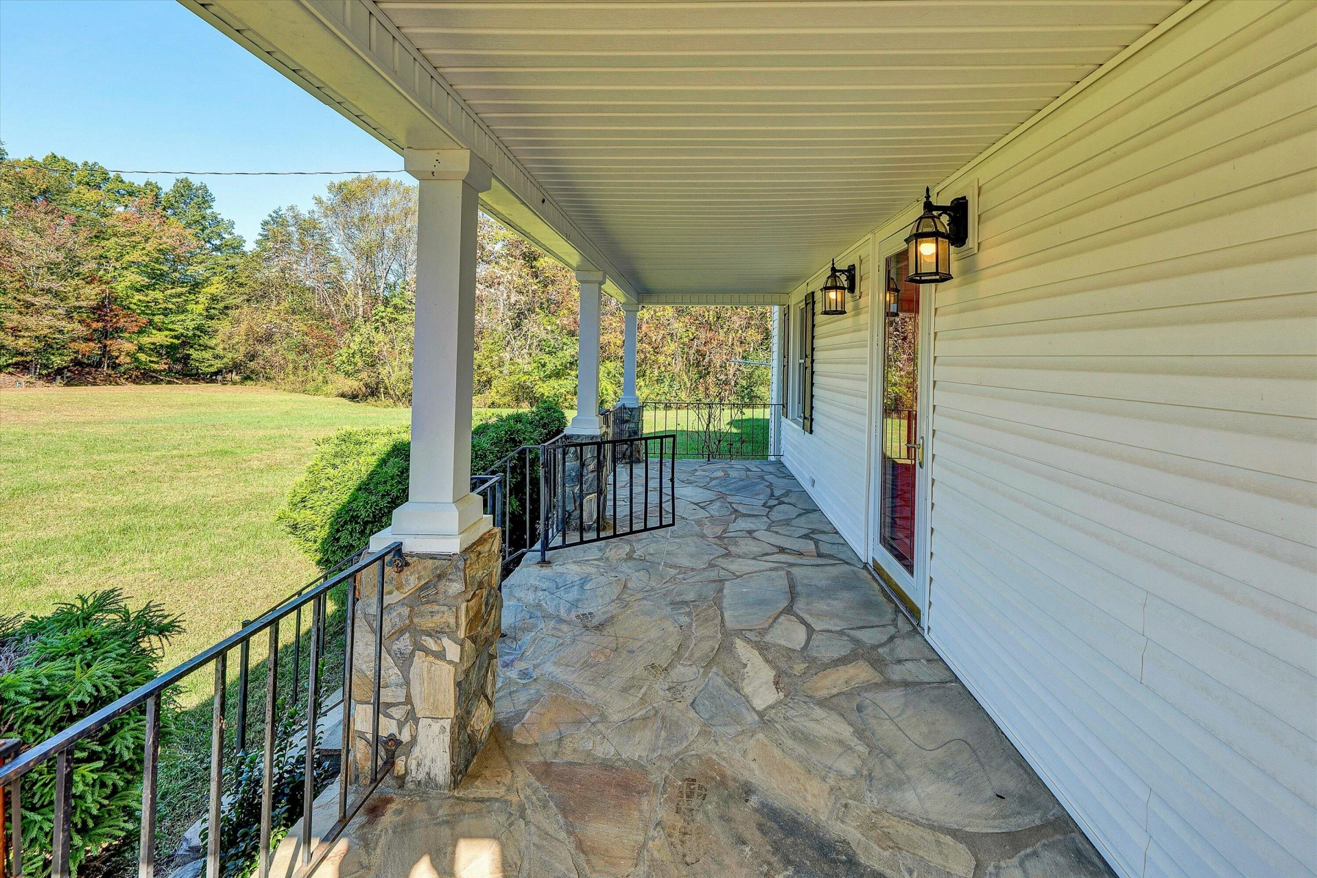51 Mount Carmel RD - Photo 4