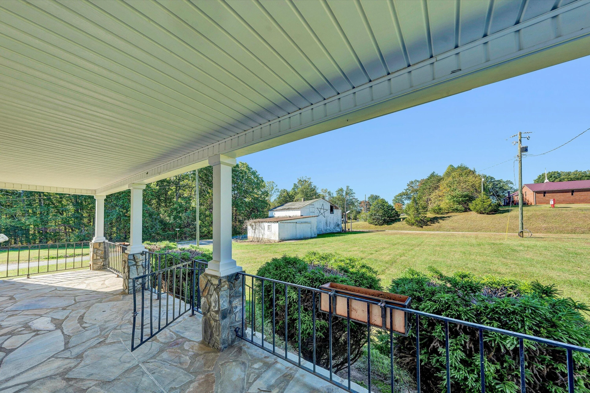 51 Mount Carmel RD - Photo 5