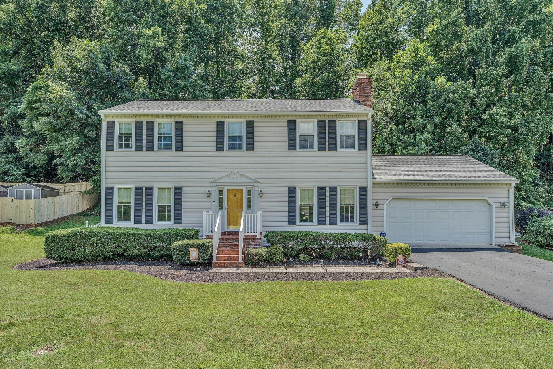 112 UPLAND DR