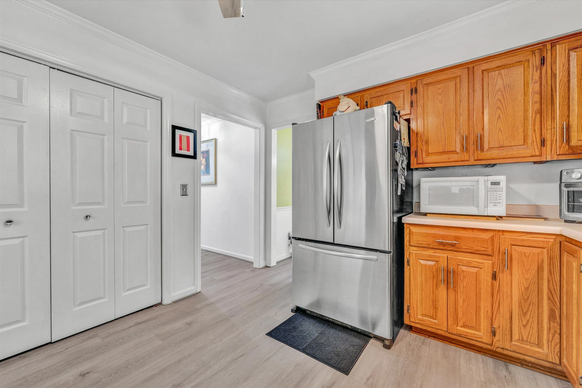 112 UPLAND DR - Photo 10