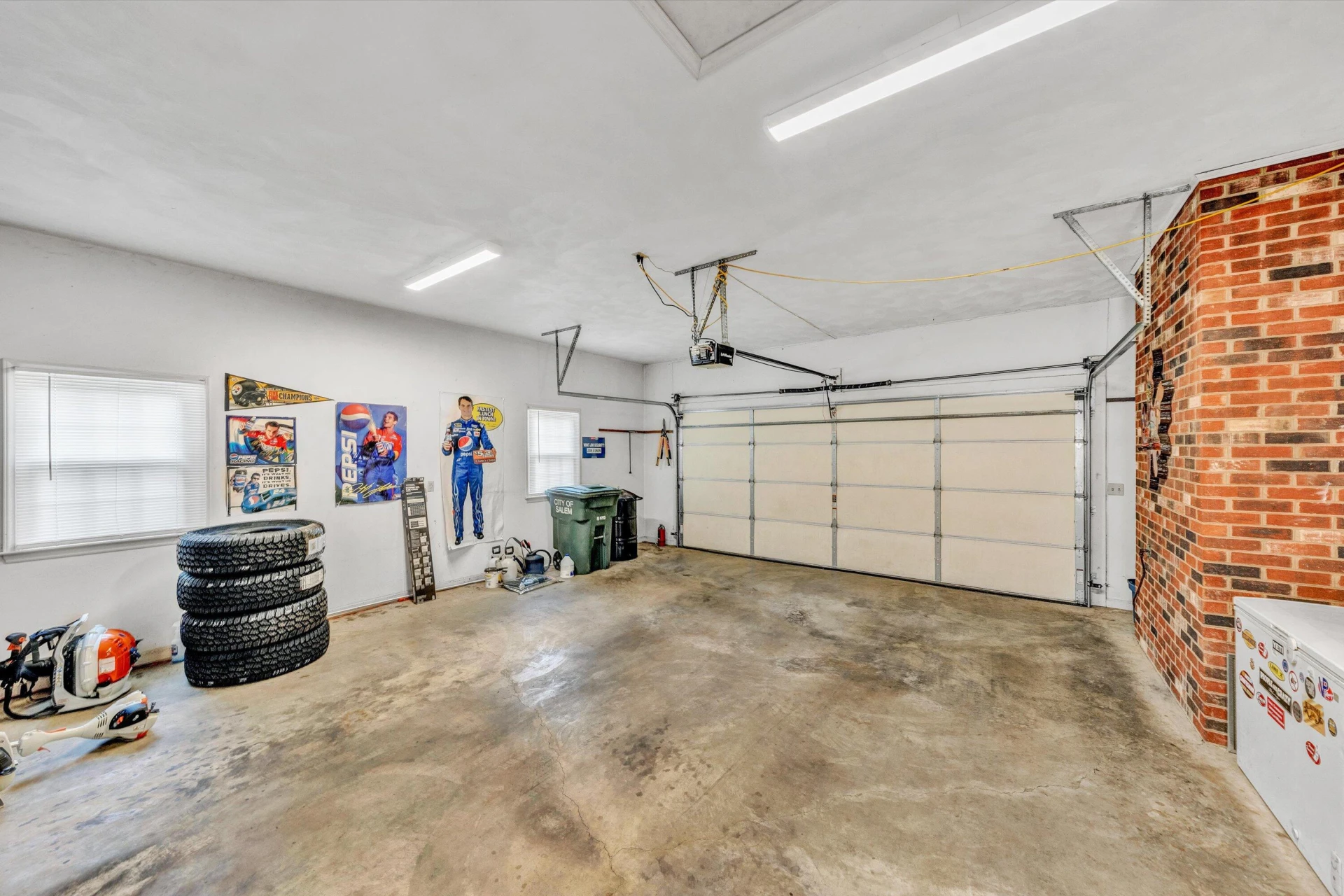 112 UPLAND DR - Photo 22