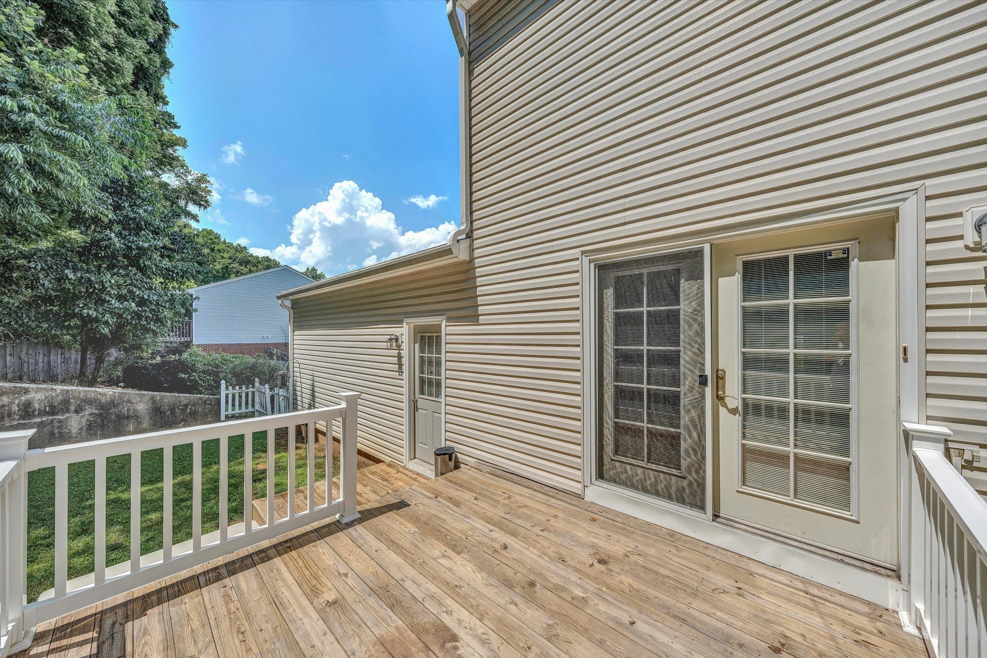 112 UPLAND DR - Photo 24