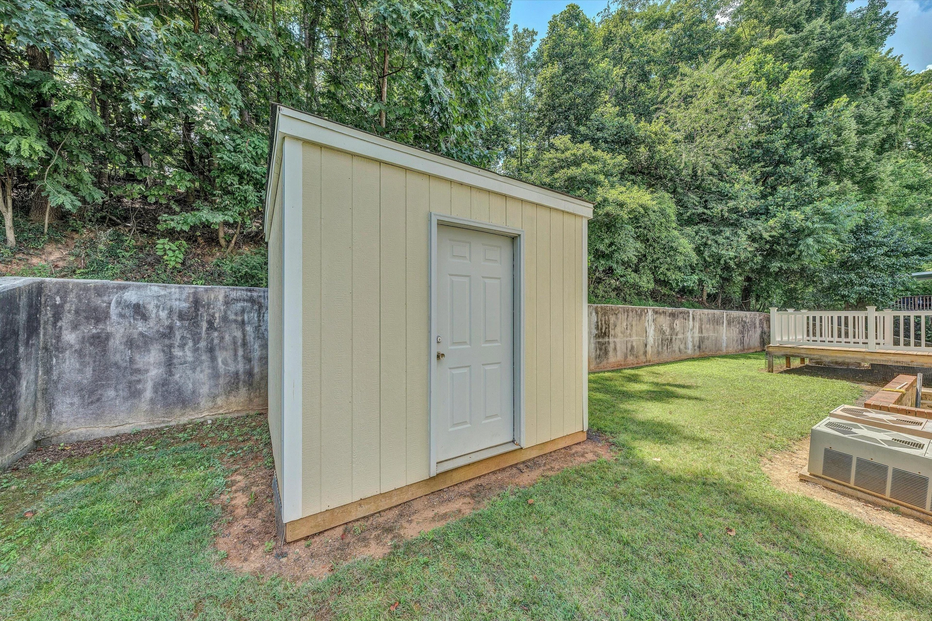 112 UPLAND DR - Photo 25