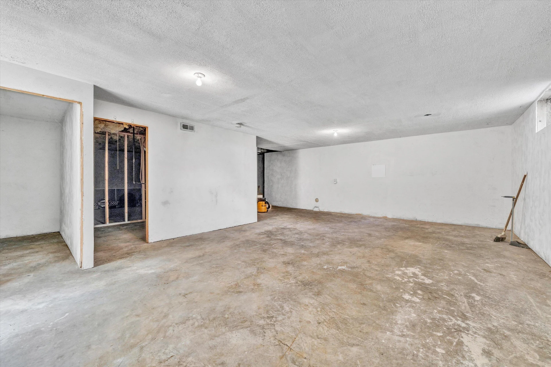 112 UPLAND DR - Photo 28