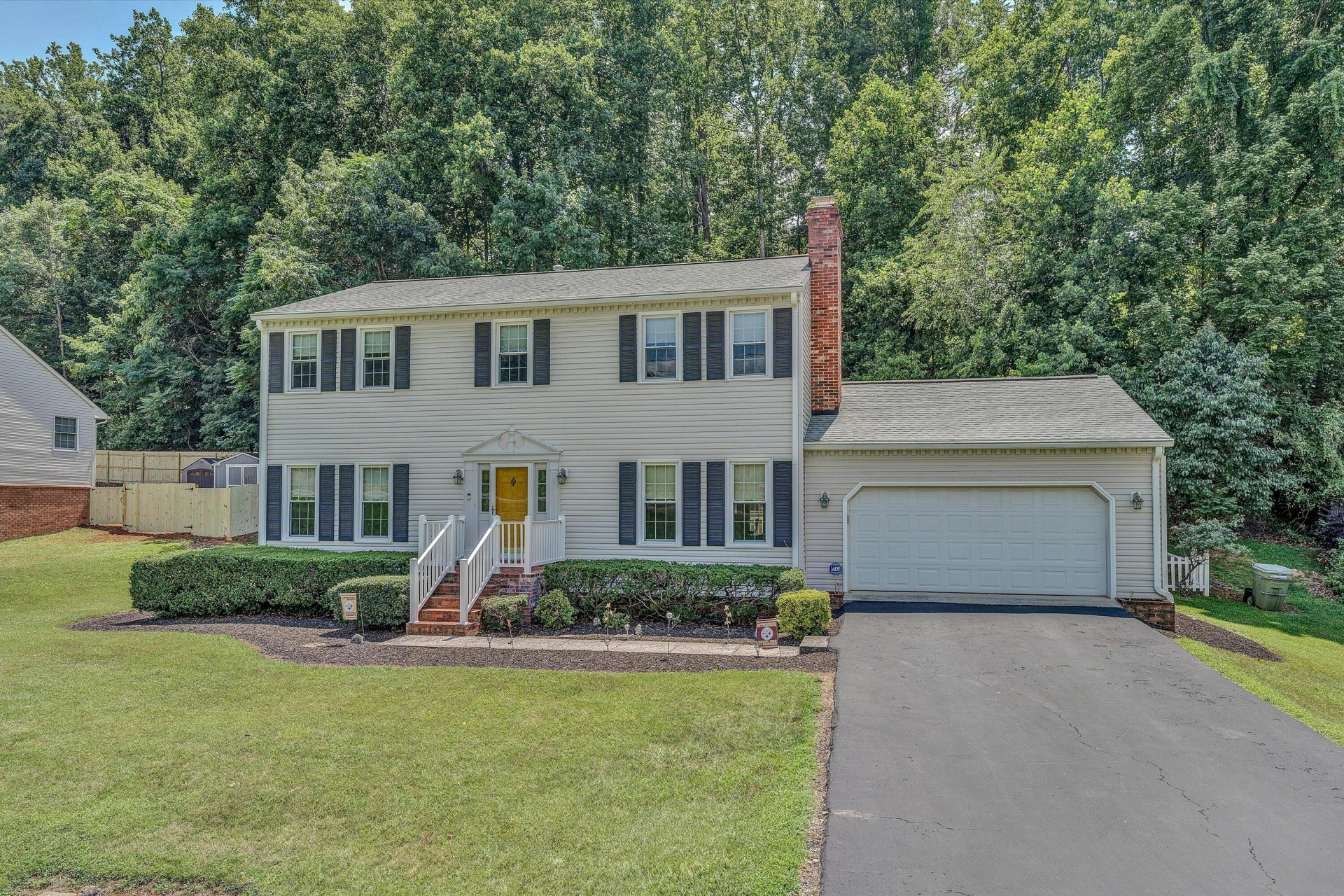 112 UPLAND DR - Photo 3