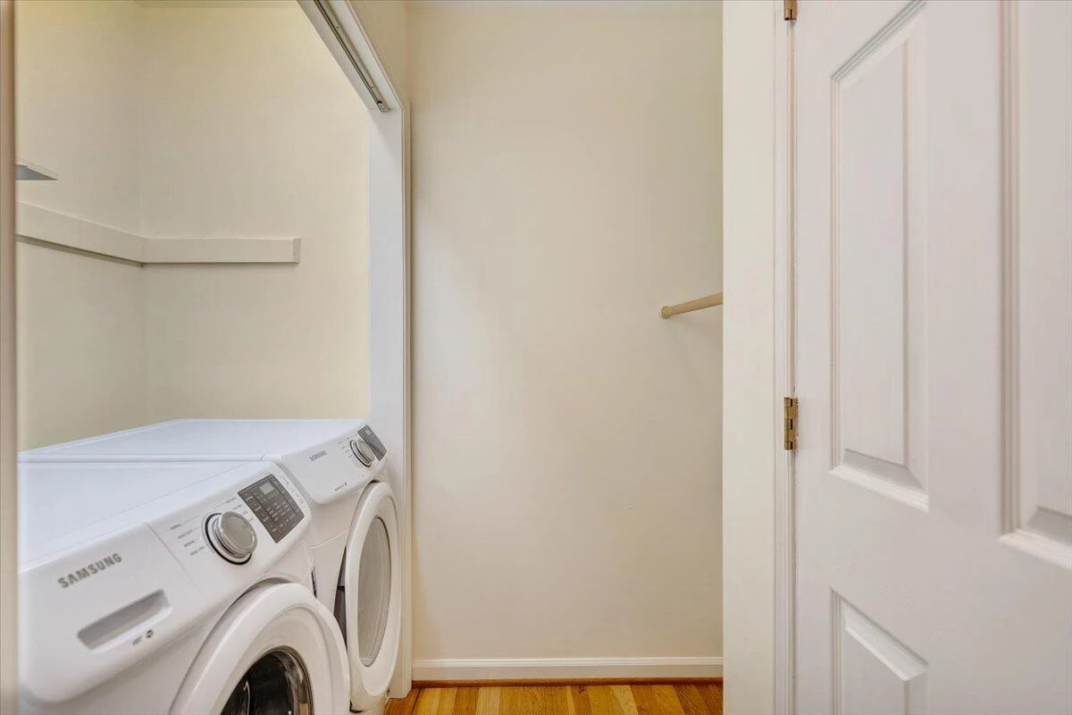 2231 Broadway AVE SW #C - Photo 24