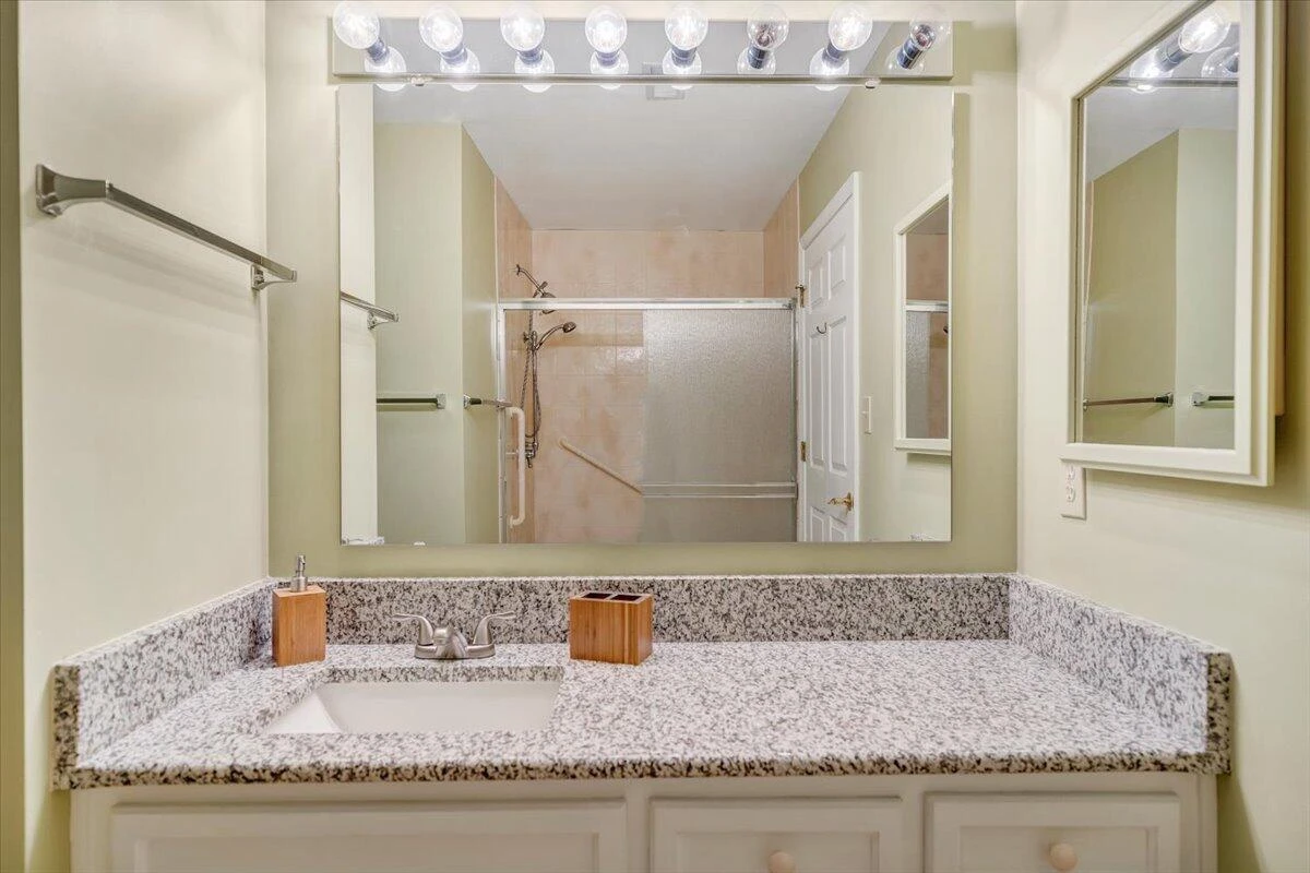 2231 Broadway AVE SW #C - Photo 28