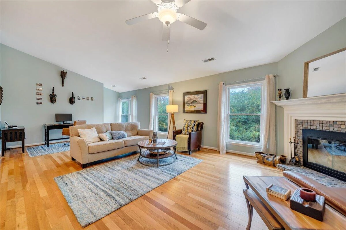 2231 Broadway AVE SW #C - Photo 4