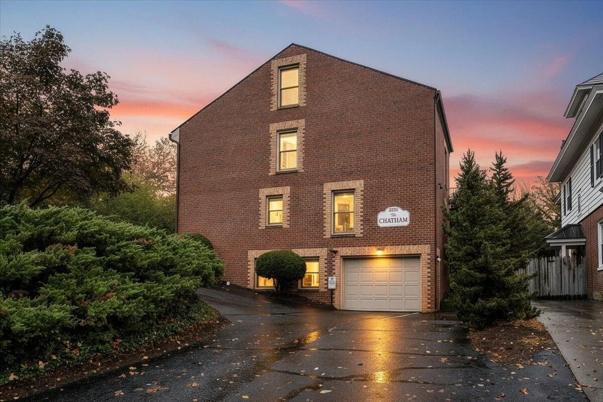 2231 Broadway AVE SW #C - Photo 48