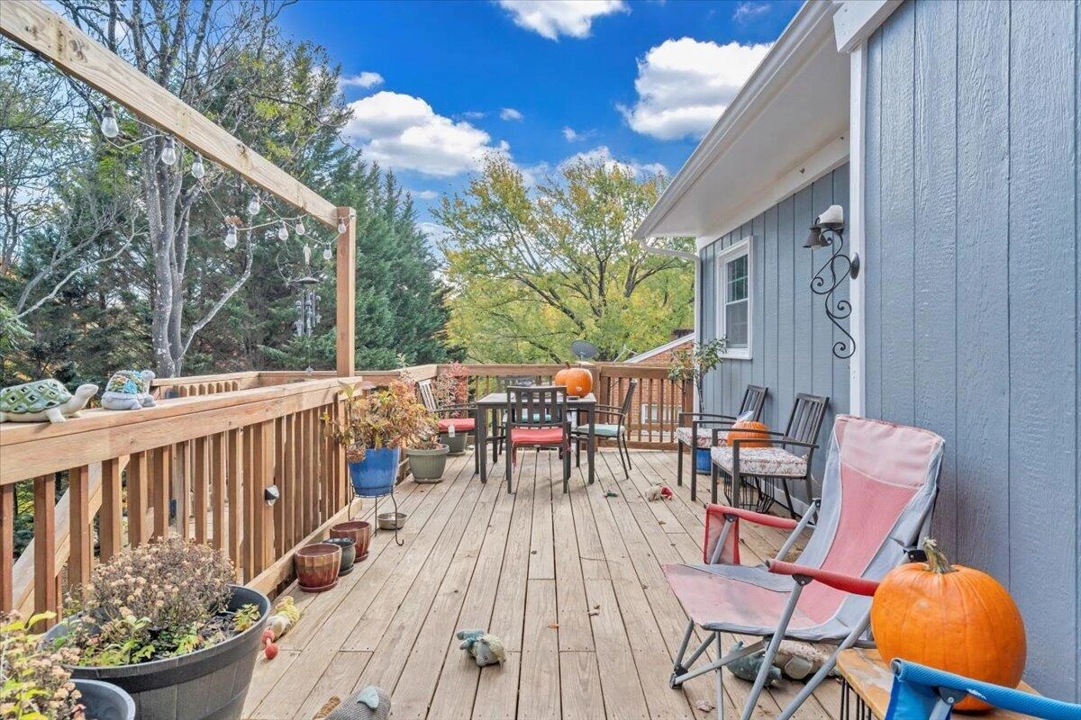 3234 Woodview RD - Photo 36
