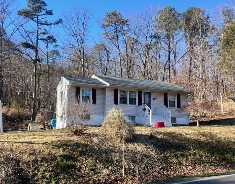 4737 Yellow Mountain RD