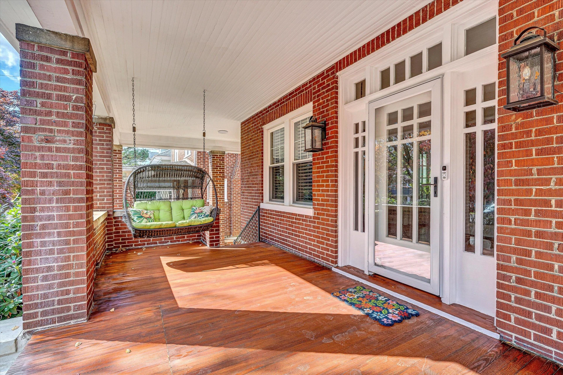 1725 Arlington RD SW - Photo 3