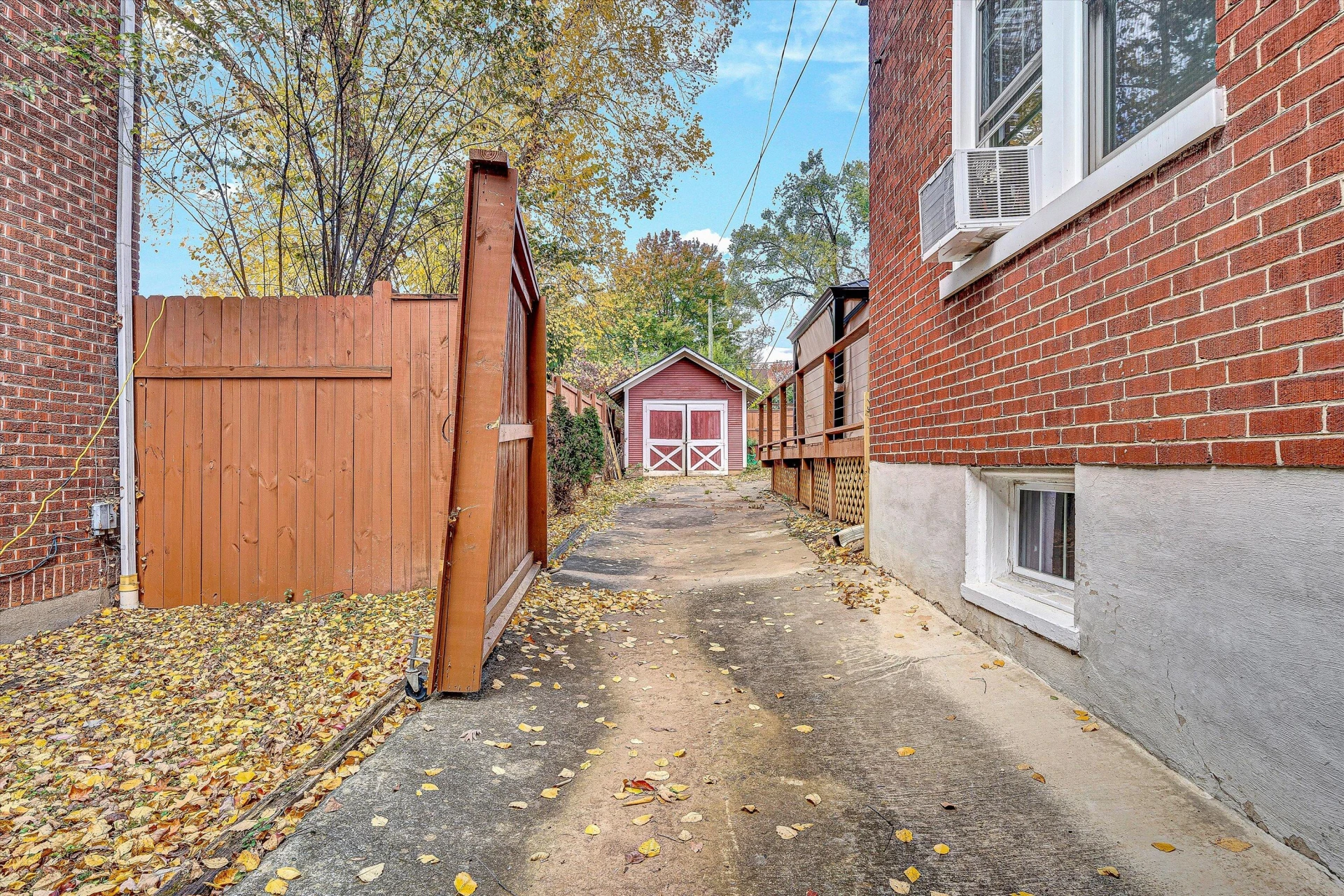 1725 Arlington RD SW - Photo 38