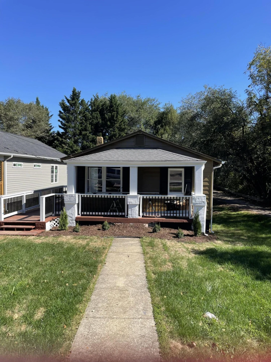 1503 23Rd ST NE - Photo 2